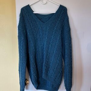 Cozy V‑Neck Cable Knit Sweater - Teal